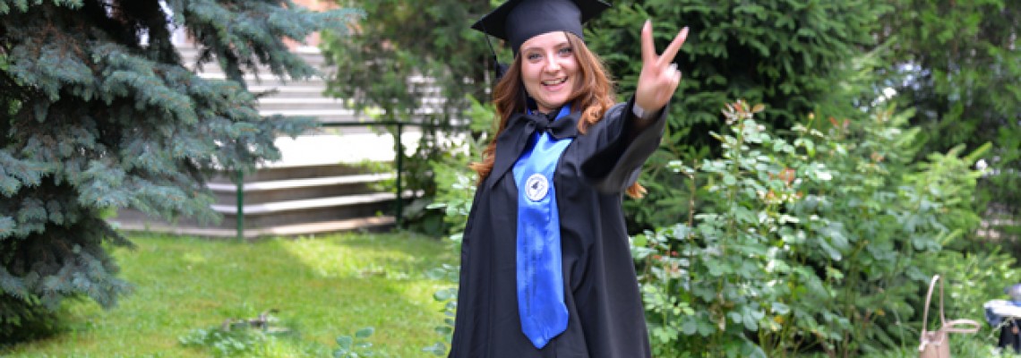 Toca Absolvire Isaccea / Esarfe Absolvire in Isaccea | Robe Absolvire de Vanzare in Isaccea Toca Absolvire Isaccea / Esarfe Absolvire in Isaccea | Robe Absolvire de Vanzare in Isaccea