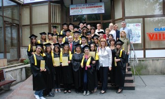 Toca Absolvire Galati / Esarfe Absolvire in Galati | Robe Absolvire de Vanzare in Galati