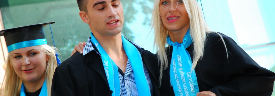 Toca Absolvire Corabia	 / Esarfe Absolvire in Corabia	 | Robe Absolvire de Vanzare in Corabia	