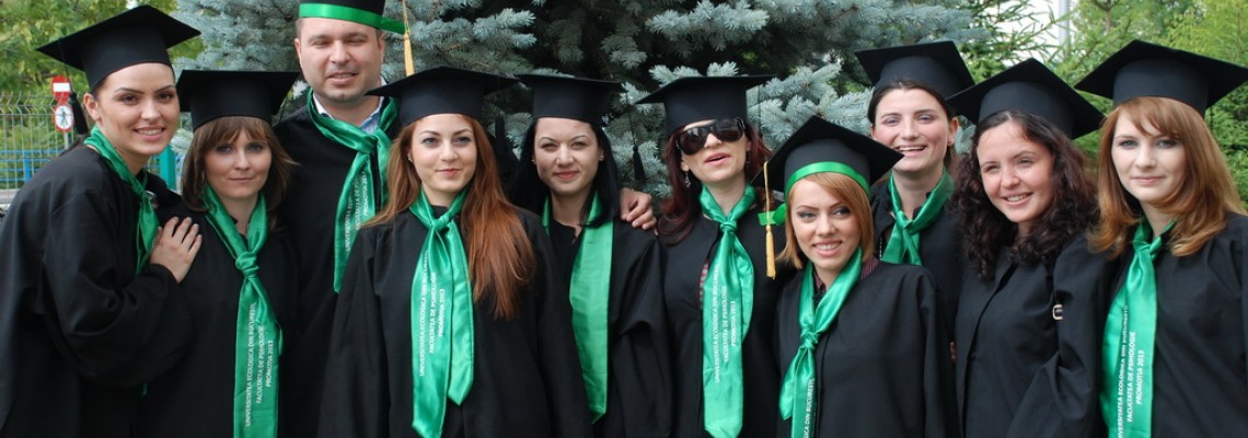 Toca Absolvire Neamt / Esarfe Absolvire in Neamt | Robe Absolvire de Vanzare in Neamt Toca Absolvire Neamt / Esarfe Absolvire in Neamt | Robe Absolvire de Vanzare in Neamt